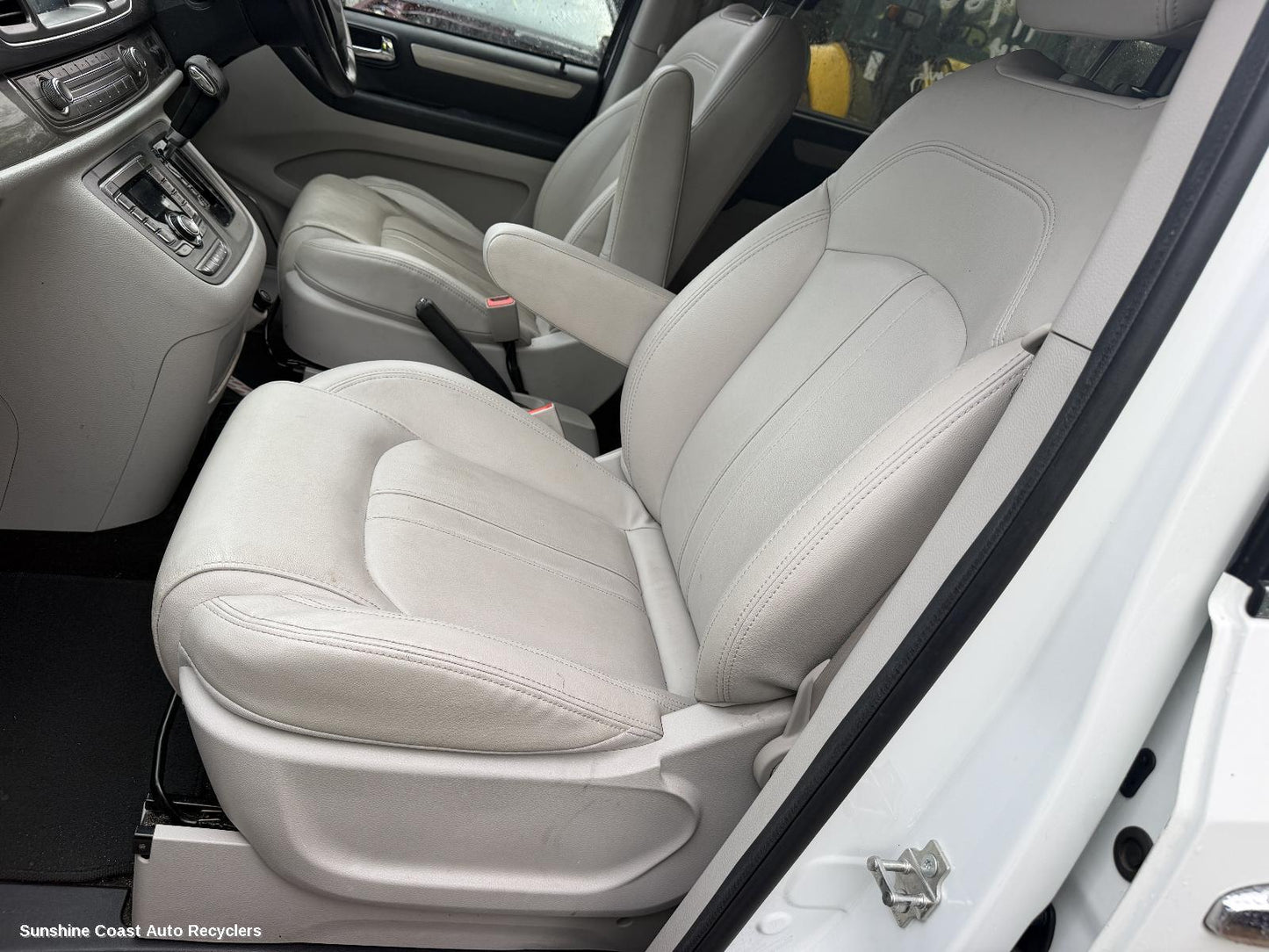 2015-2022 Ldv G10 Front Seat
