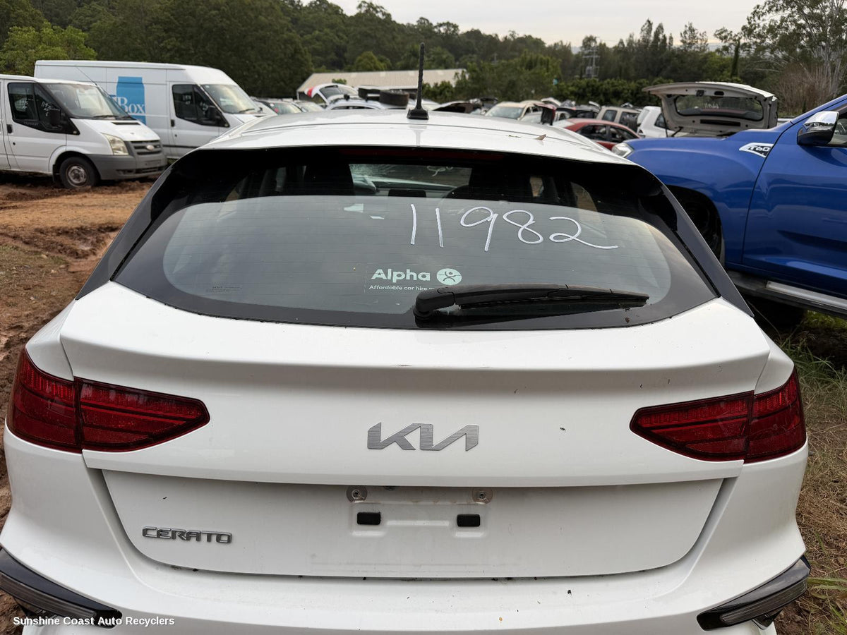 2018-2024 Kia Cerato High Level Stoplight