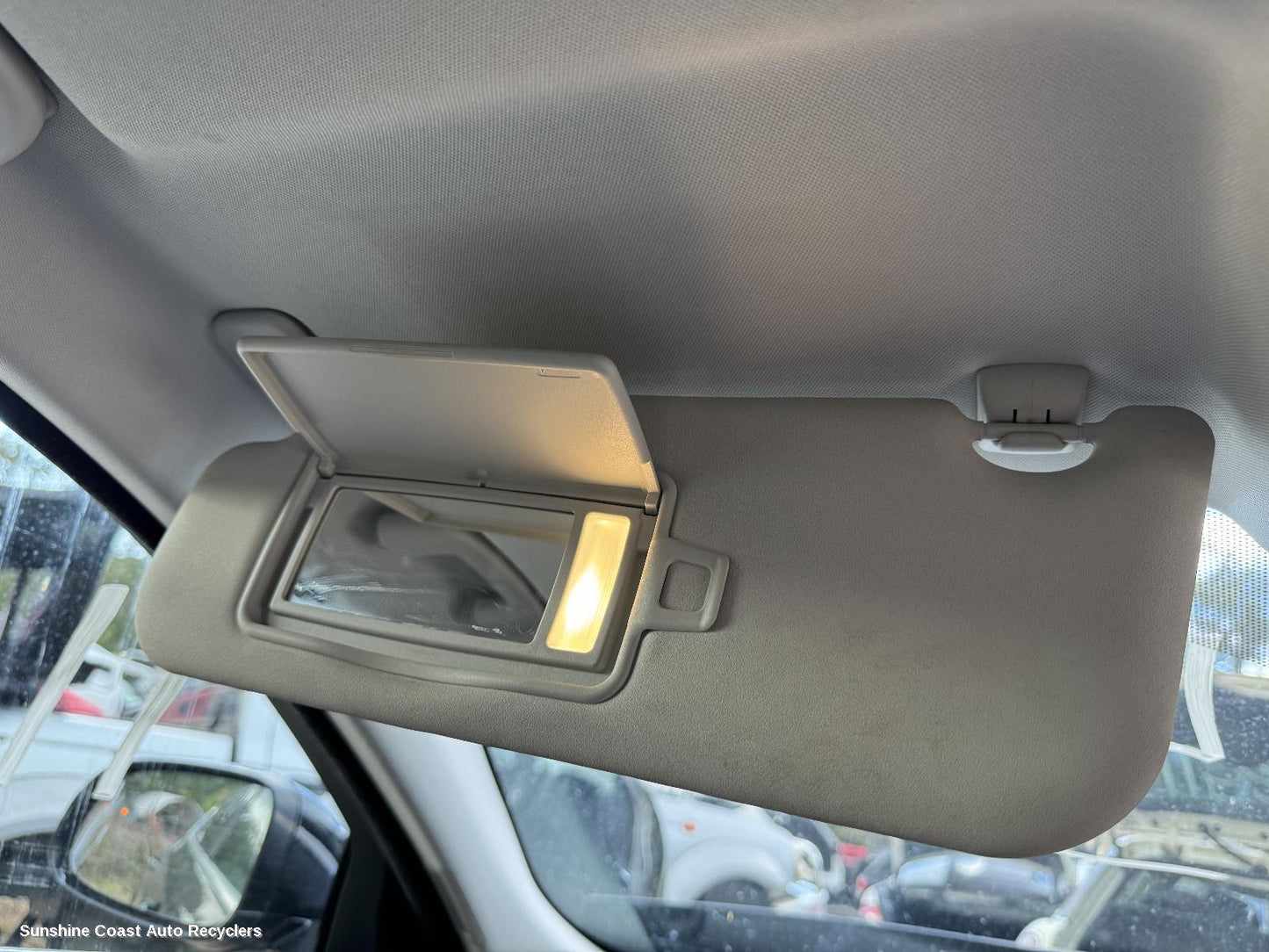 2015 Jaguar Xe Sunvisor