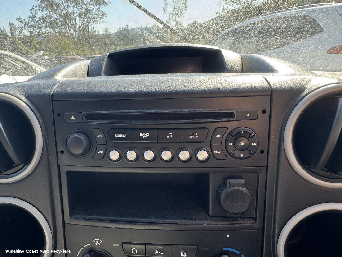 2013 Peugeot Partner Radio Cd Dvd Sat Tv