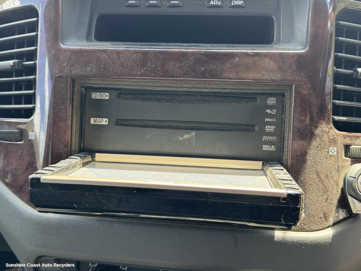 2000-2006 Mitsubishi Pajero Radio Cd Dvd Sat Tv