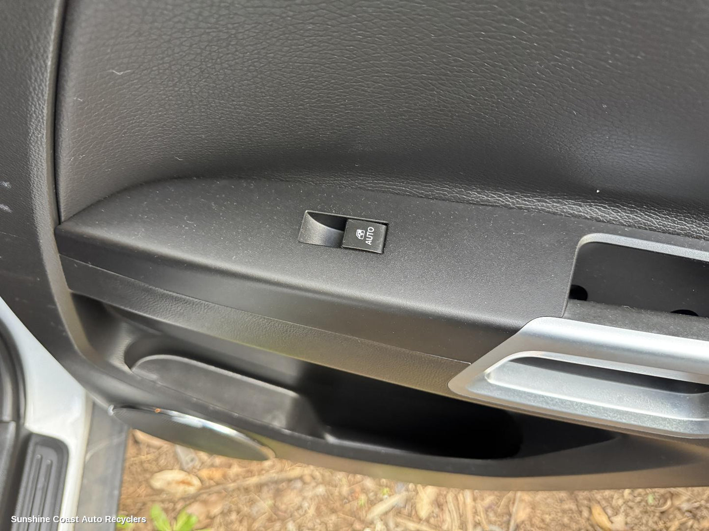2006-2018 Holden Captiva Pwr Dr Wind Switch