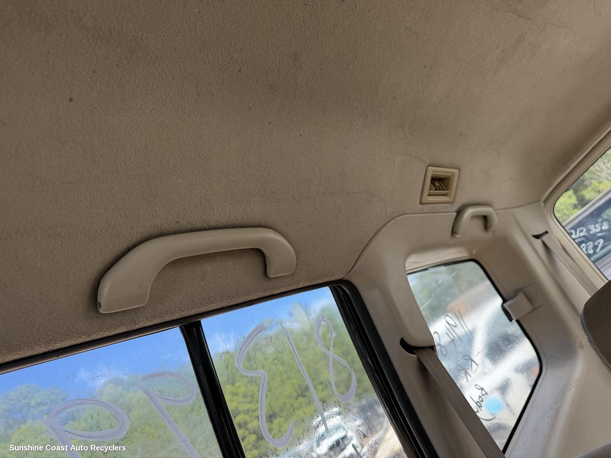 2000-2006 Mitsubishi Pajero Grab Handle