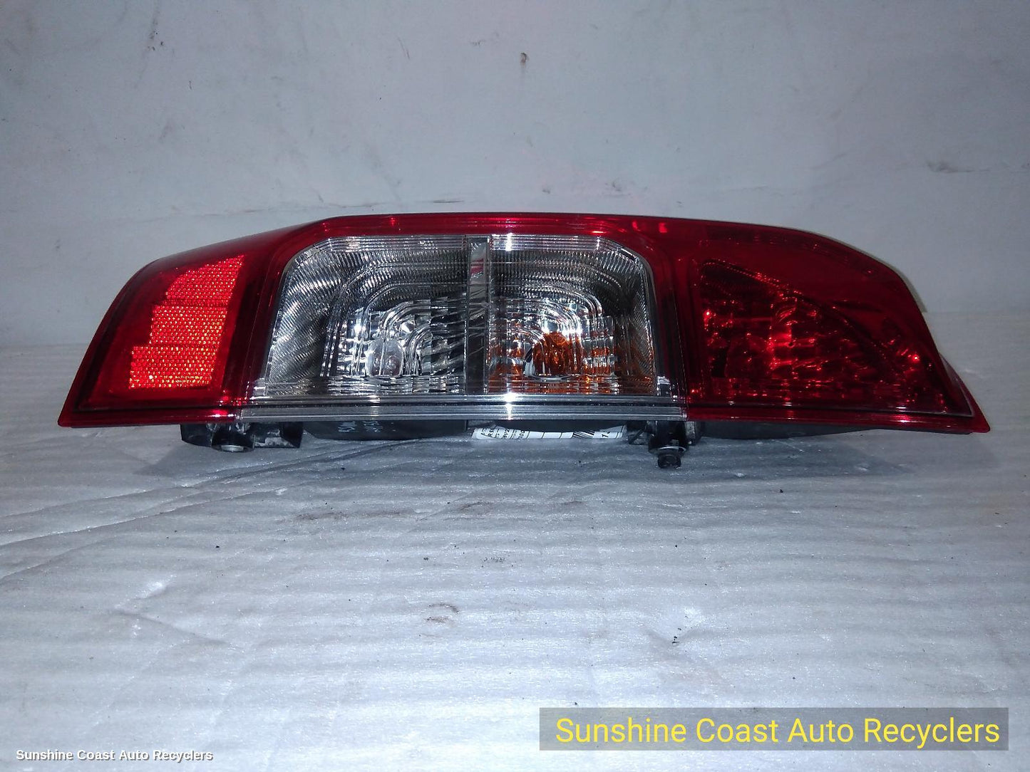 2020 Nissan Navara Left Taillight