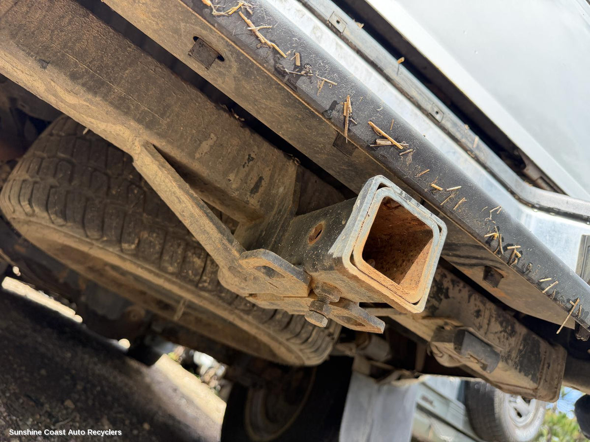 2008-2015 Nissan Navara Towbar