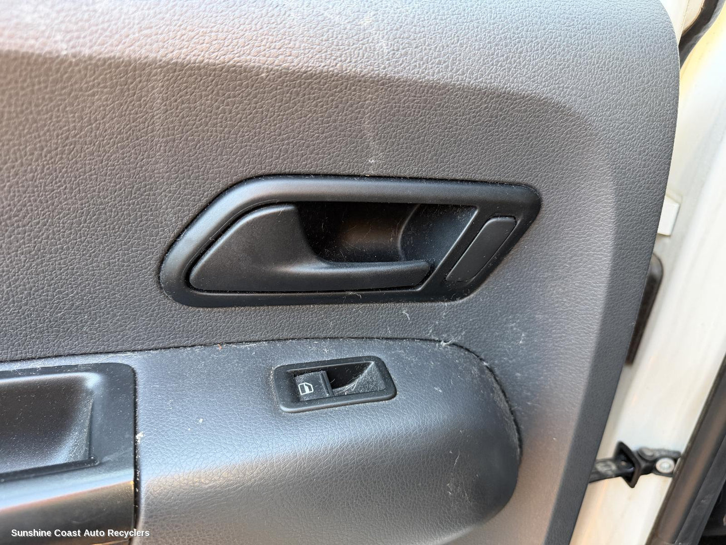 2010-2022 Volkswagen Amarok Pwr Dr Wind Switch