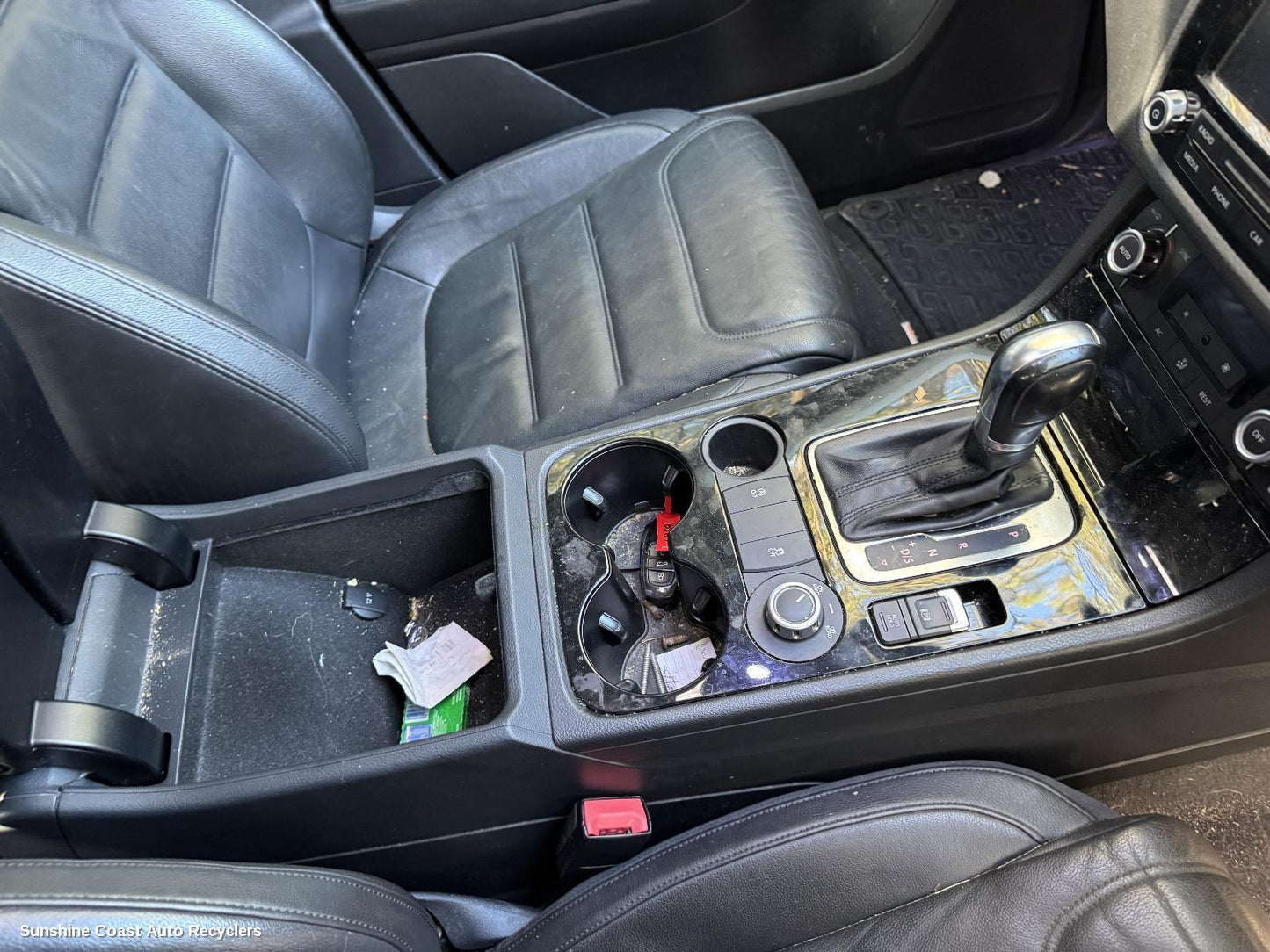 2010-2018 Volkswagen Touareg Console