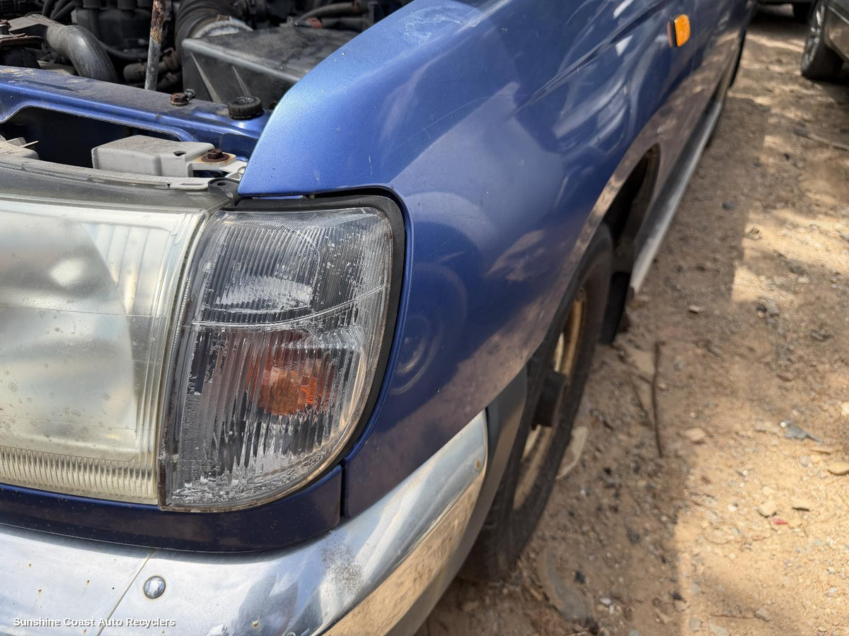 2000-2001 Nissan Navara Left Indicator Fog Side