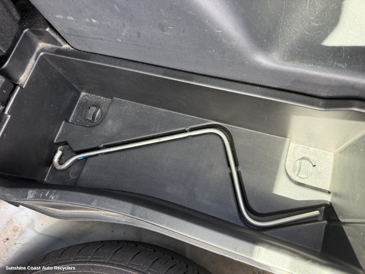 2005-2008 Toyota Yaris Jack Tool Kit