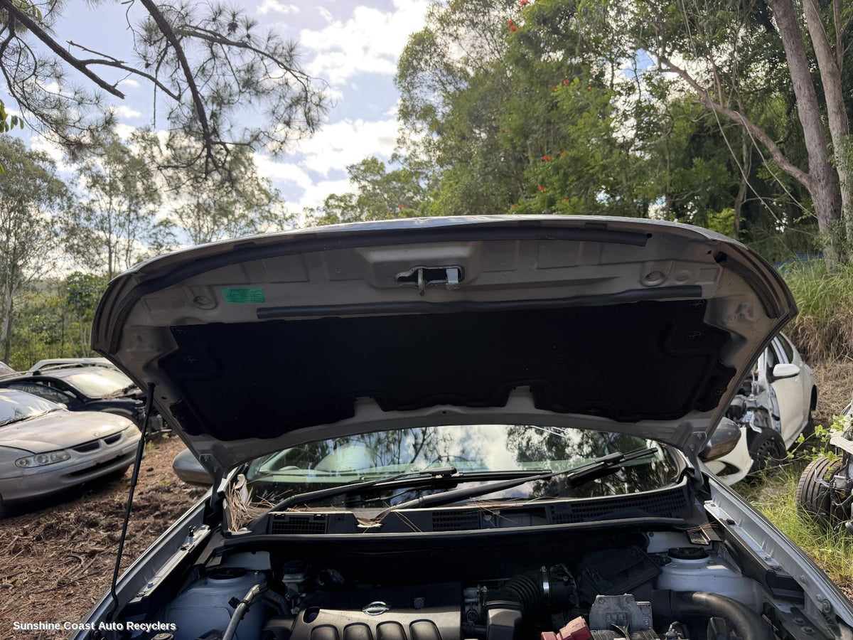 2007-2014 Nissan Dualis Bonnet Hinge Strut