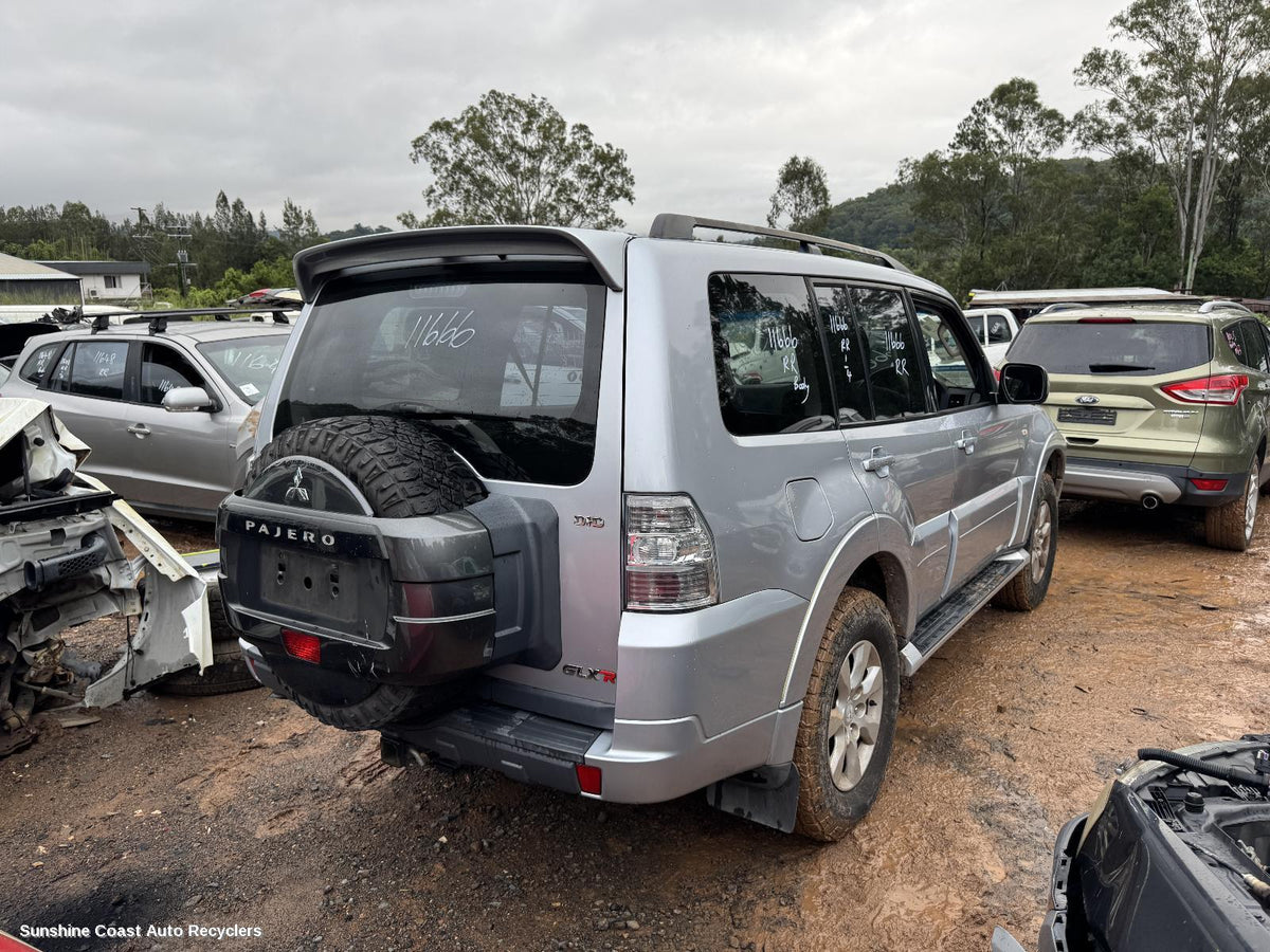 2006-2021 Mitsubishi Pajero Right Front Door