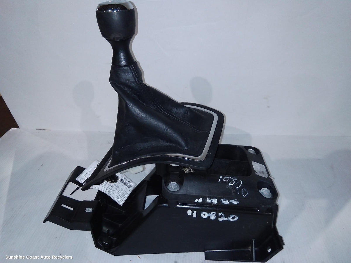 2011-2016 Jeep Patriot Gear Stick Shifter
