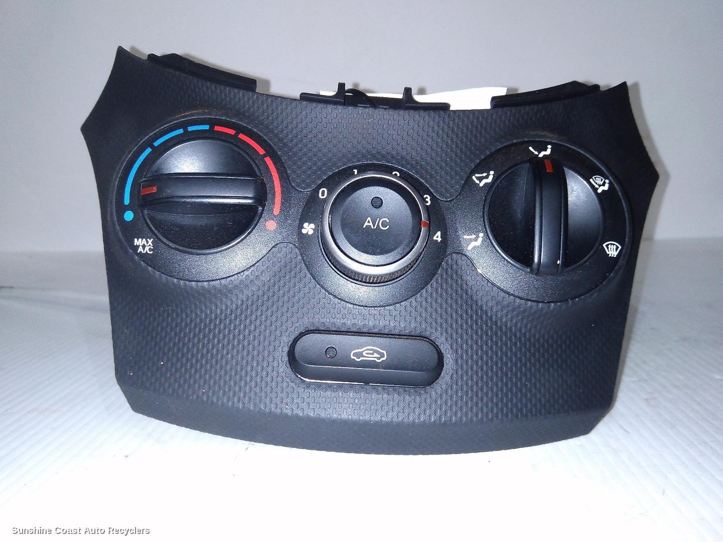 2011-2019 Hyundai Accent Heater Ac Controls