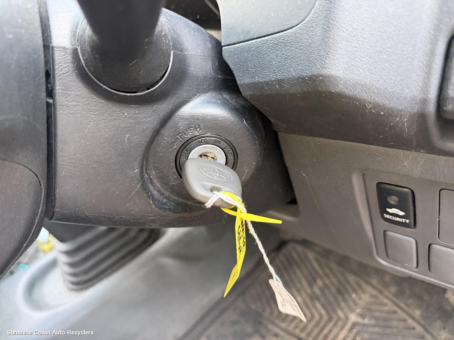 2005-2015 Toyota Hilux Ignition W  Key