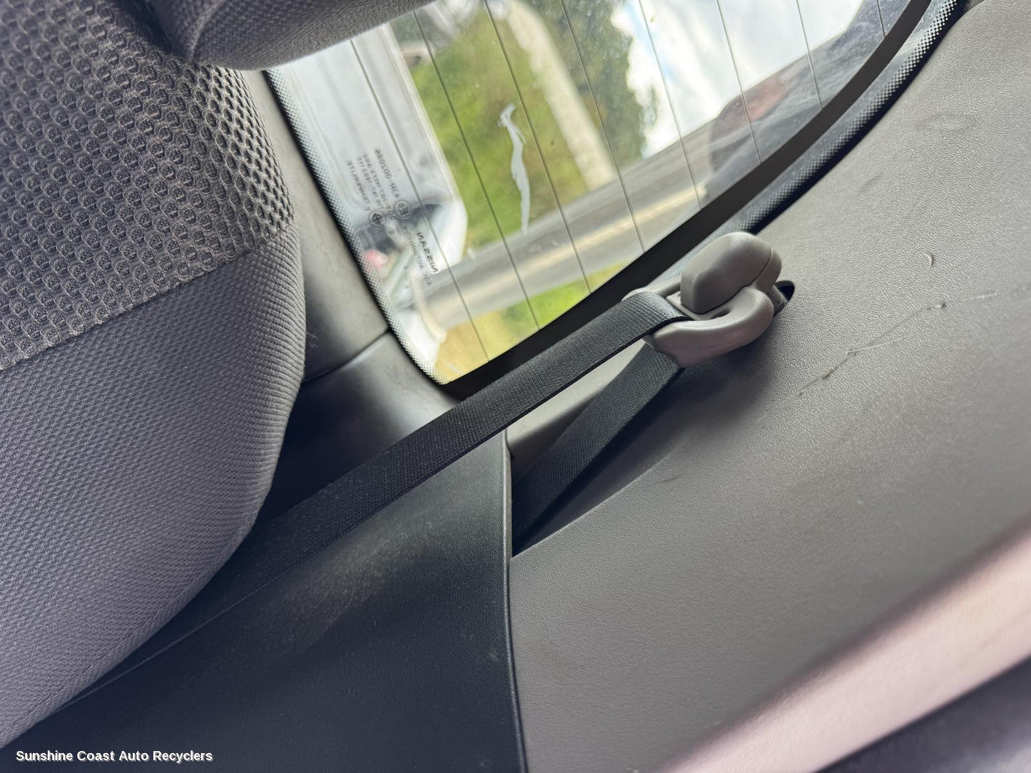 2010 Nissan Navara Seatbelt Stalk