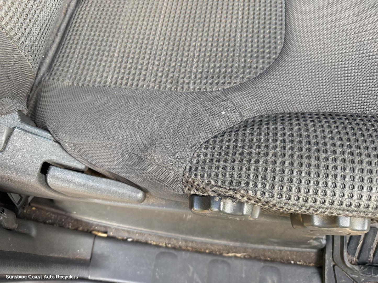 2005-2013 Nissan Pathfinder Front Seat