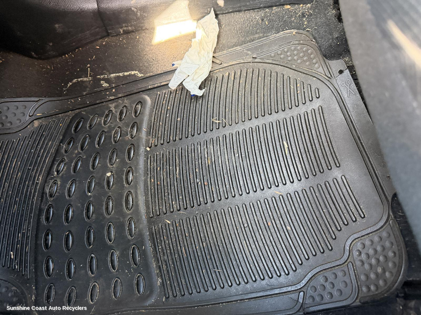 2014 Nissan Xtrail Floor Mats