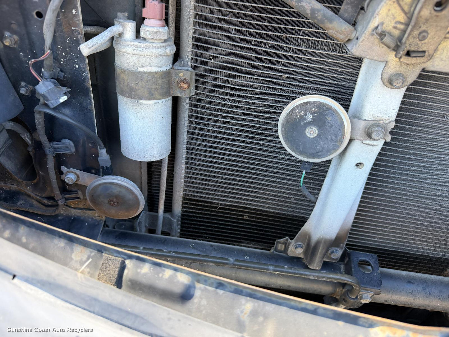 2009-2015 Mitsubishi Triton Horn