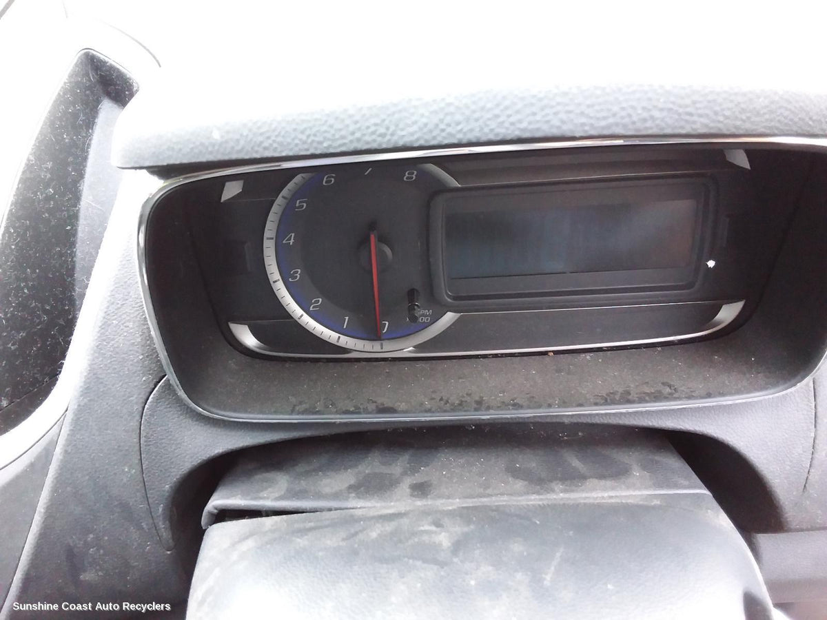 2013-2016 Holden Trax Instrument Cluster