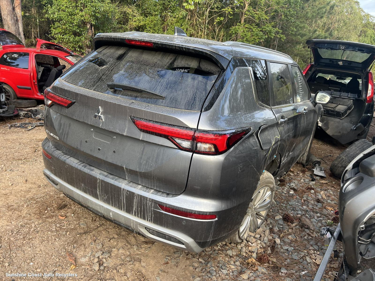 2021-2026 Mitsubishi Outlander Owners Handbook