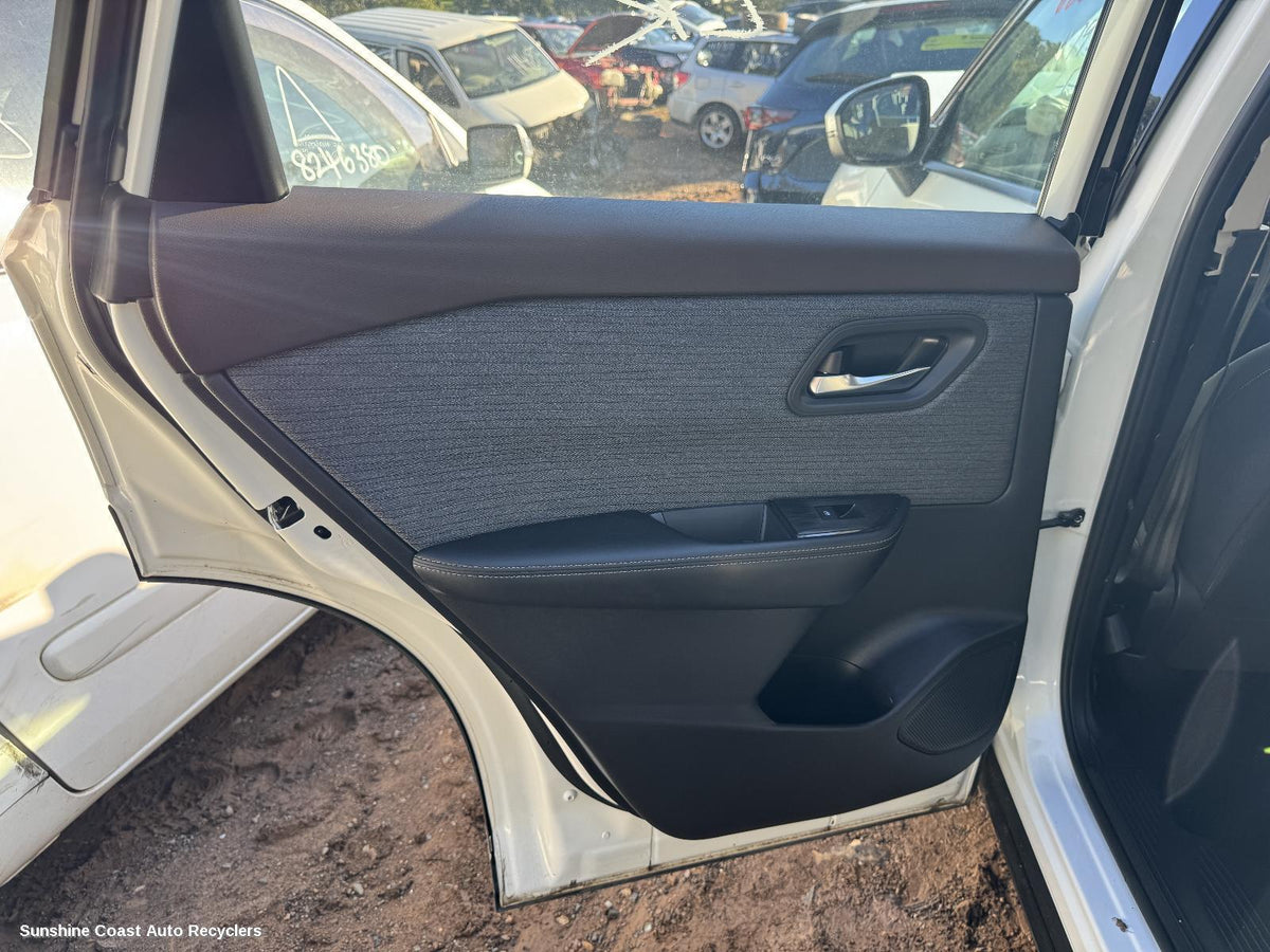 2022-2026 Nissan Xtrail Door Trim