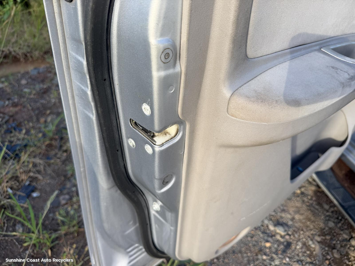 2009-2015 Mitsubishi Challenger Door Boot Gate Lock