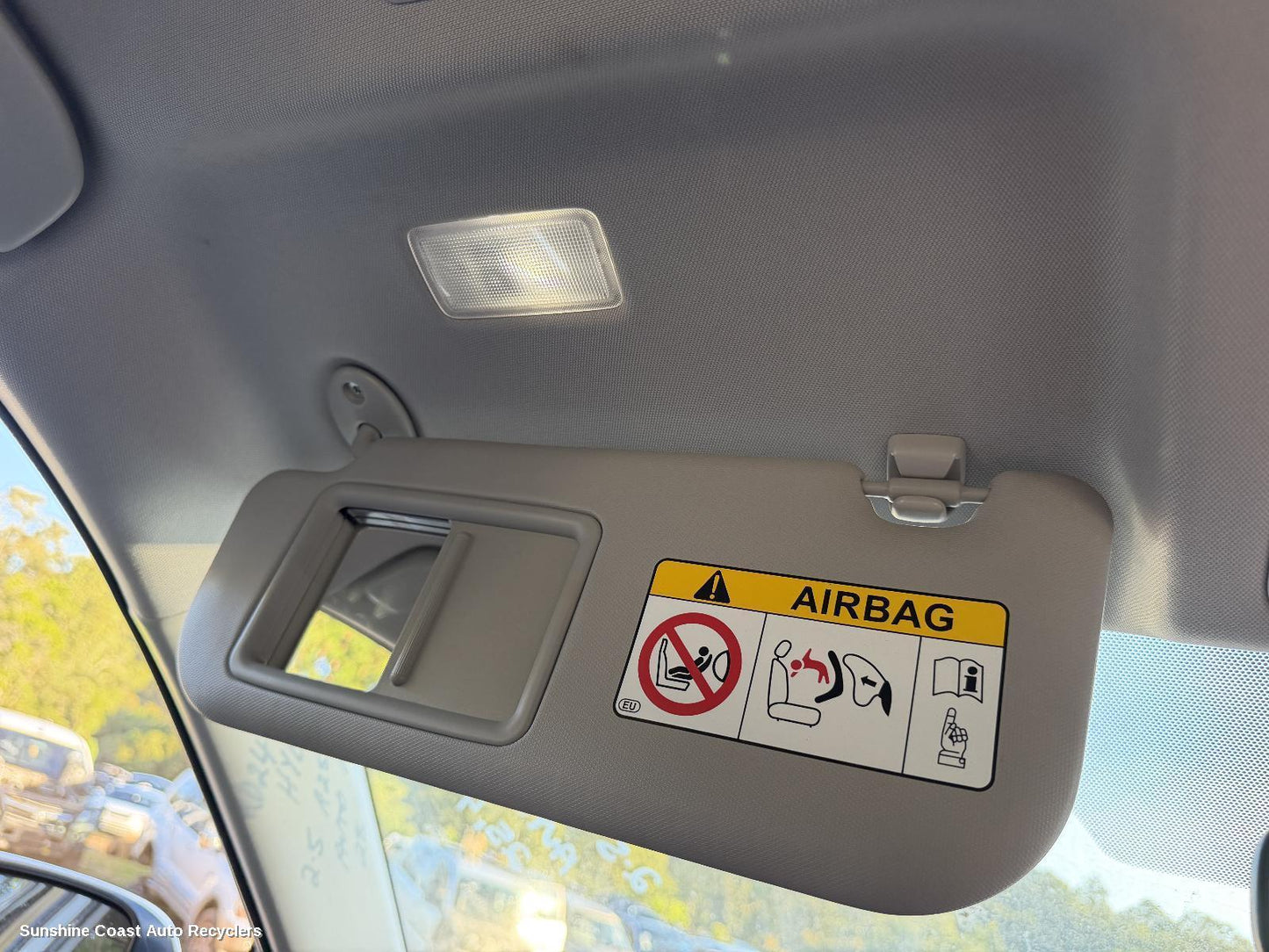 2018-2025 Toyota Rav4 Sunvisor