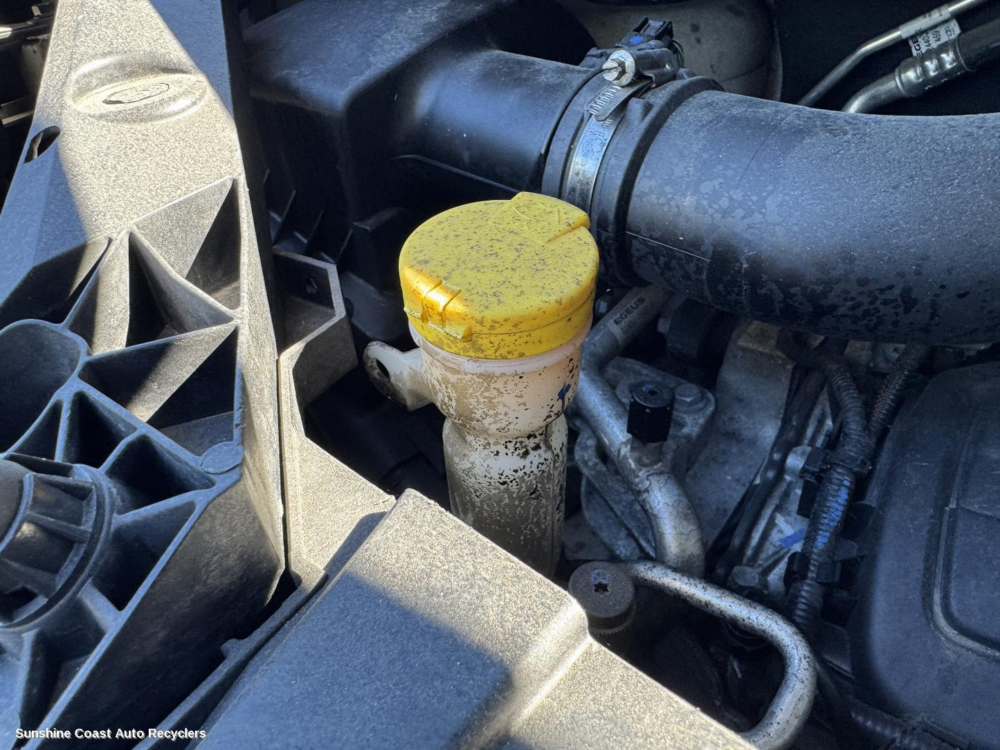2015-2026 Renault Trafic Washer Bottle