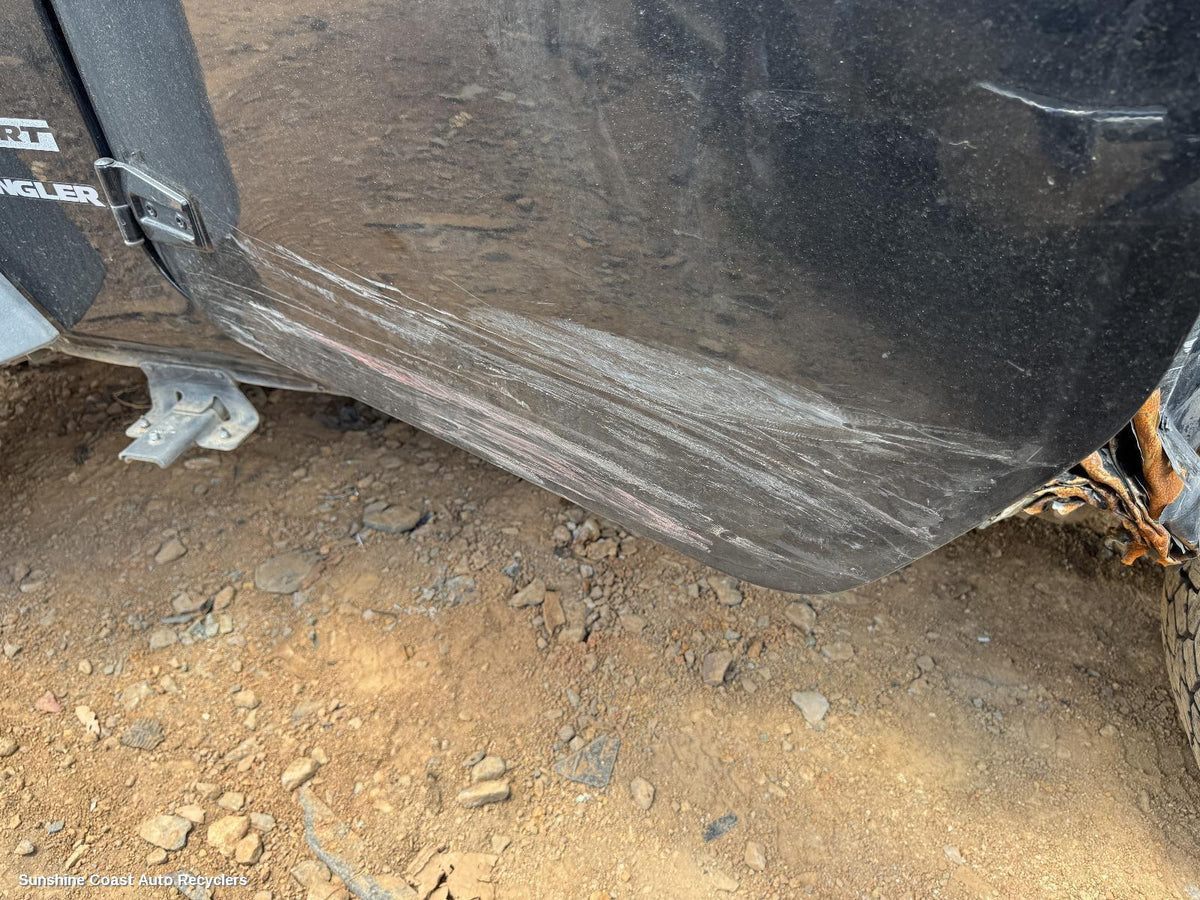 2010-2018 Jeep Wrangler Left Front Door