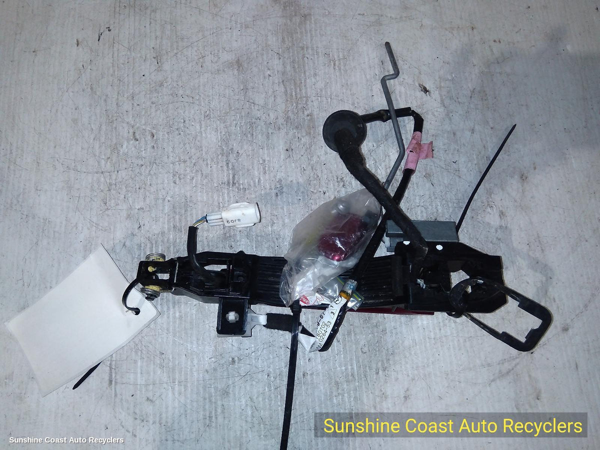 2016-2023 Mazda Cx9 Door Handle
