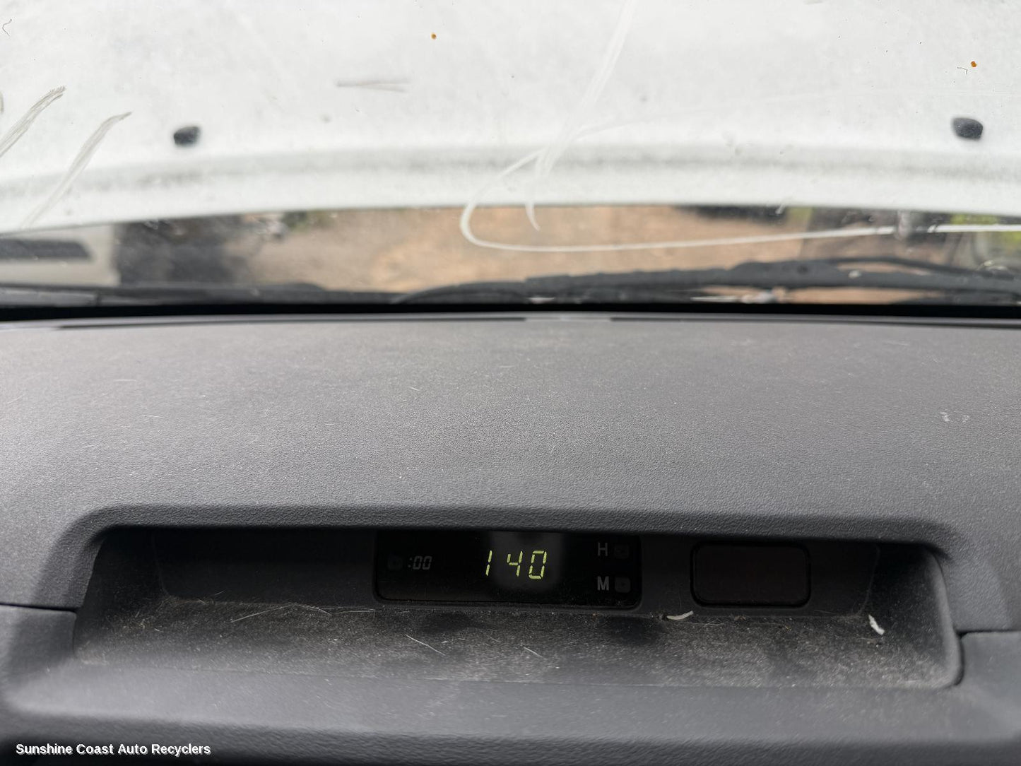2012 Toyota Hilux Clock