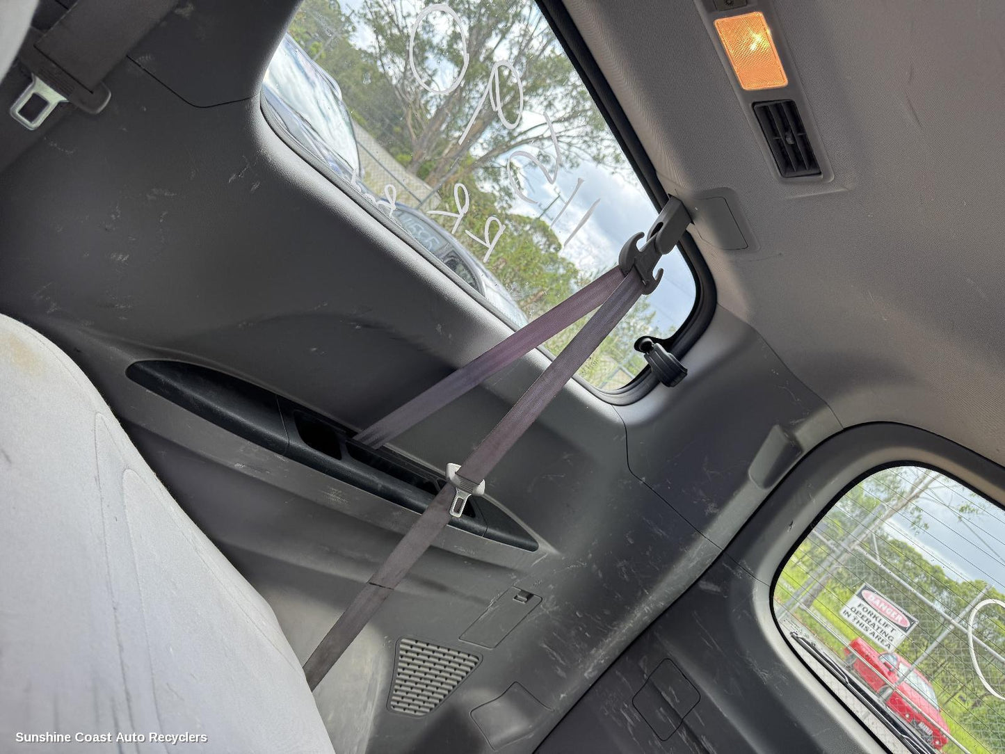 2019 Ldv G10 Seatbelt Stalk