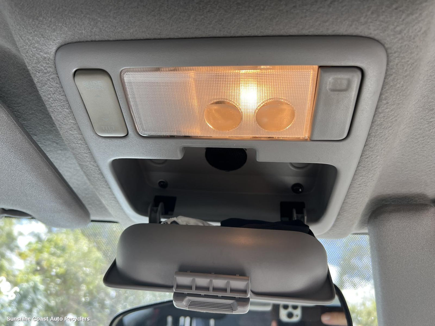 2005 Toyota Rav4 Courtesy Light