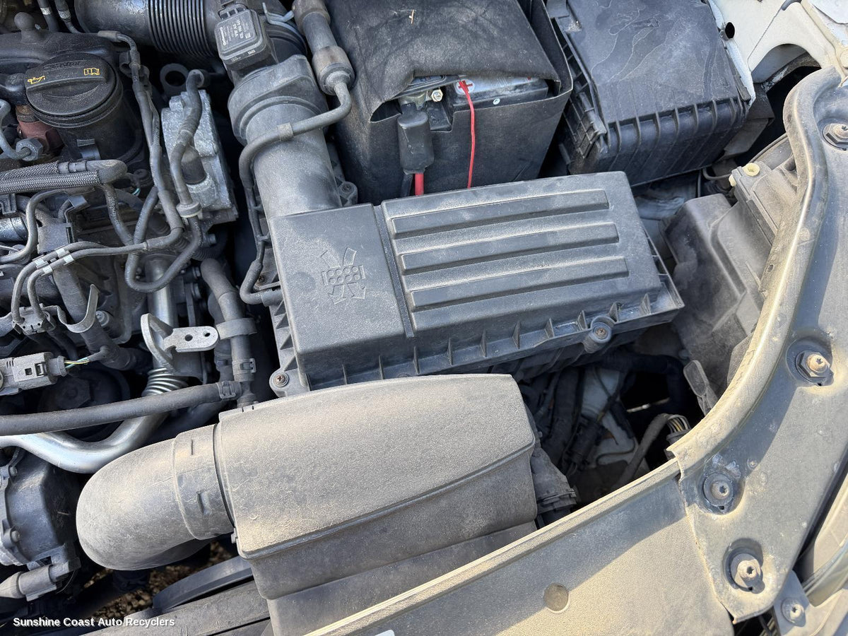 2010-2015 Volkswagen Caddy Air Cleaner Box