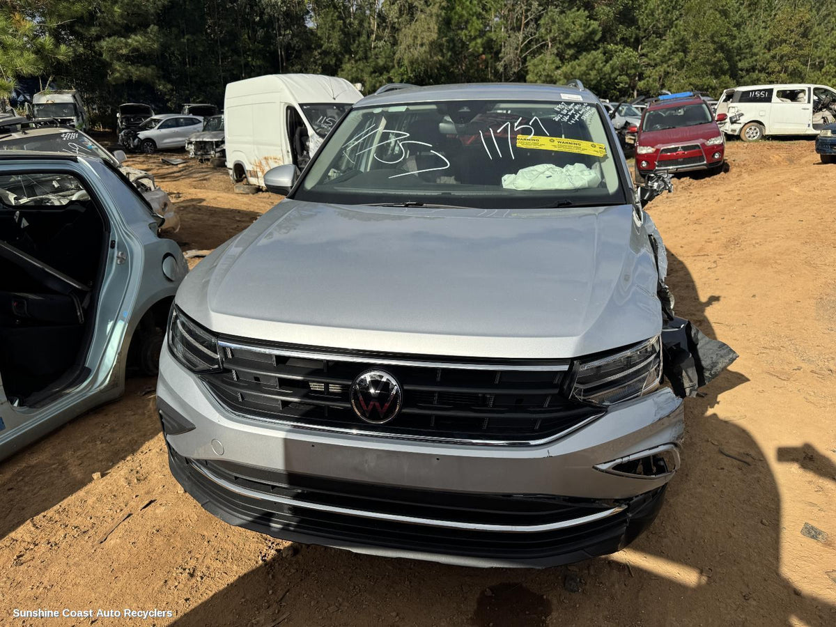 2016-2024 Volkswagen Tiguan Left Rear Door Sliding