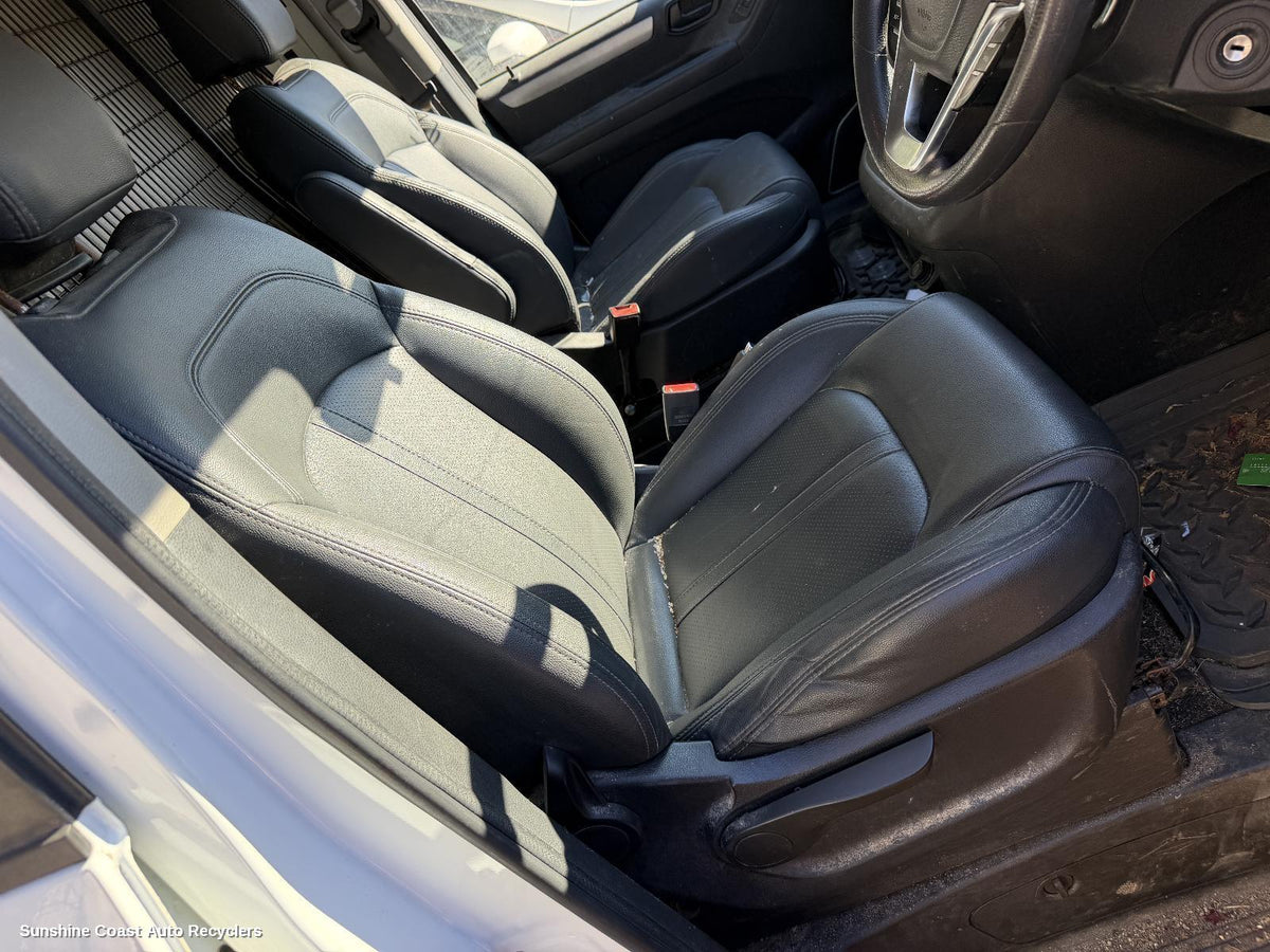 2015-2025 Ldv G10 Front Seat