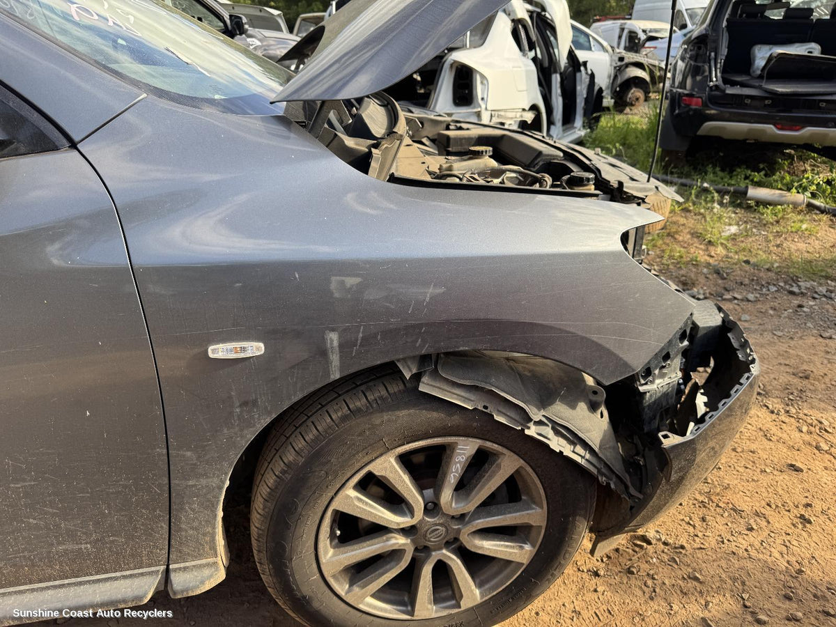 2013-2016 Nissan Pathfinder Right Guard