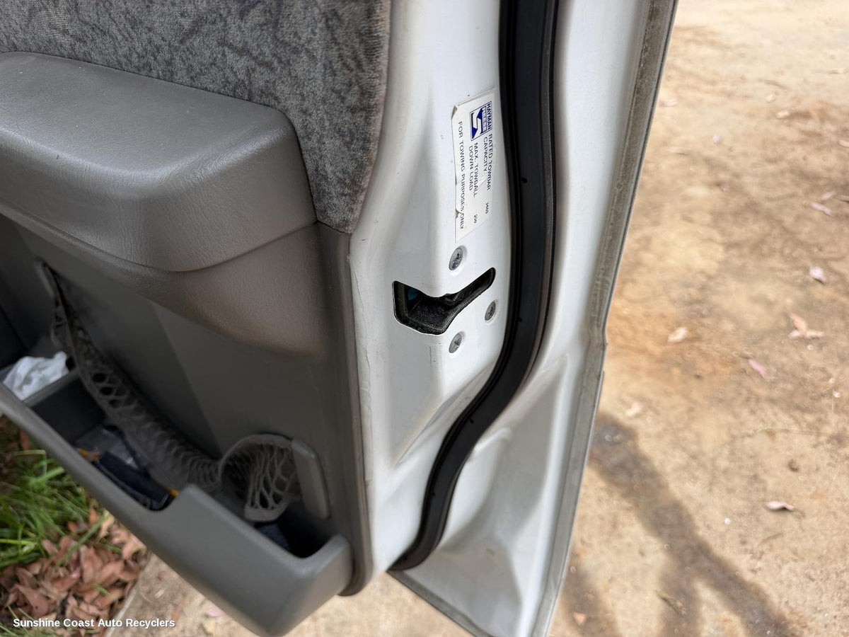 1997-2001 Nissan Patrol Door Boot Gate Lock