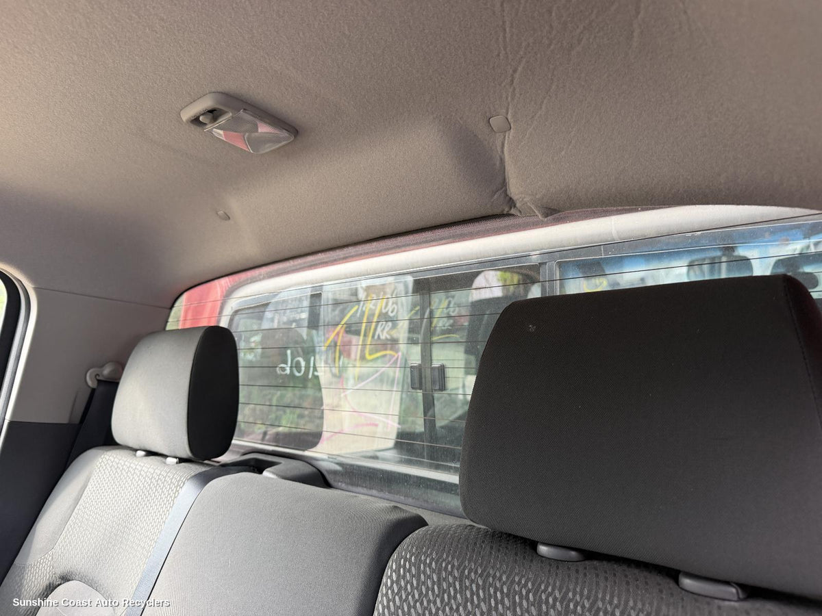 2005-2015 Nissan Navara Rear Tailgate Glass