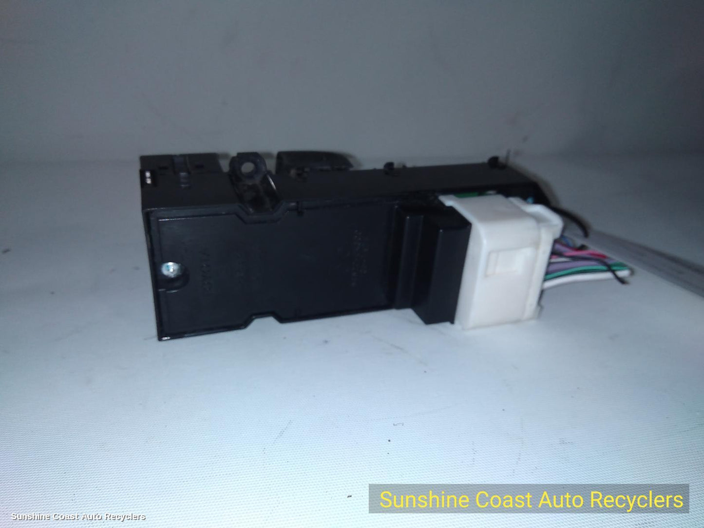 2015-2025 Toyota Hilux Pwr Dr Wind Switch