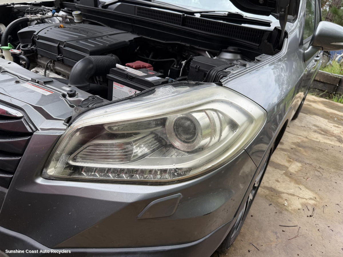 2013-2016 Suzuki S-cross Left Headlamp