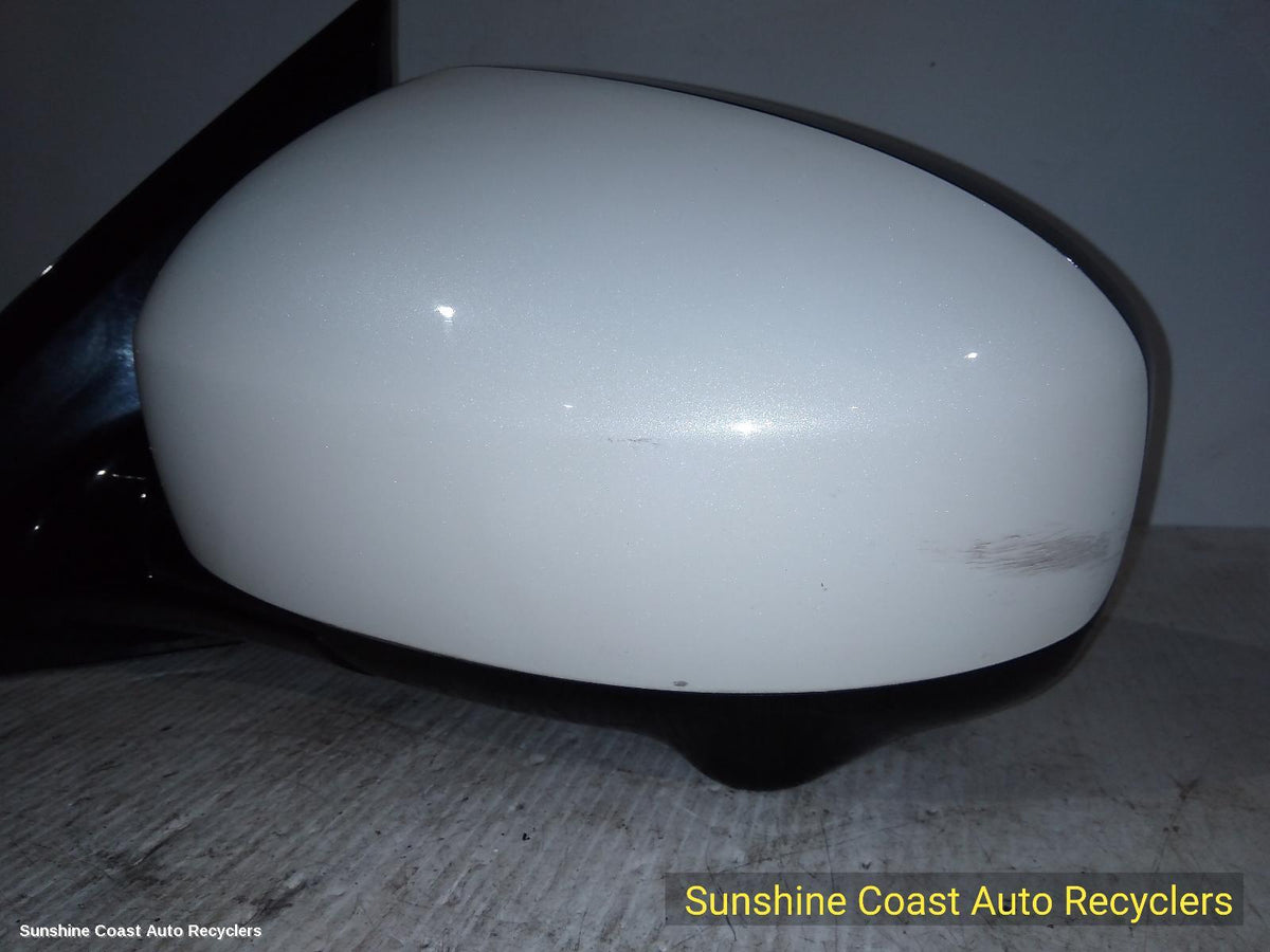 2013-2016 Nissan Pathfinder Left Door Mirror