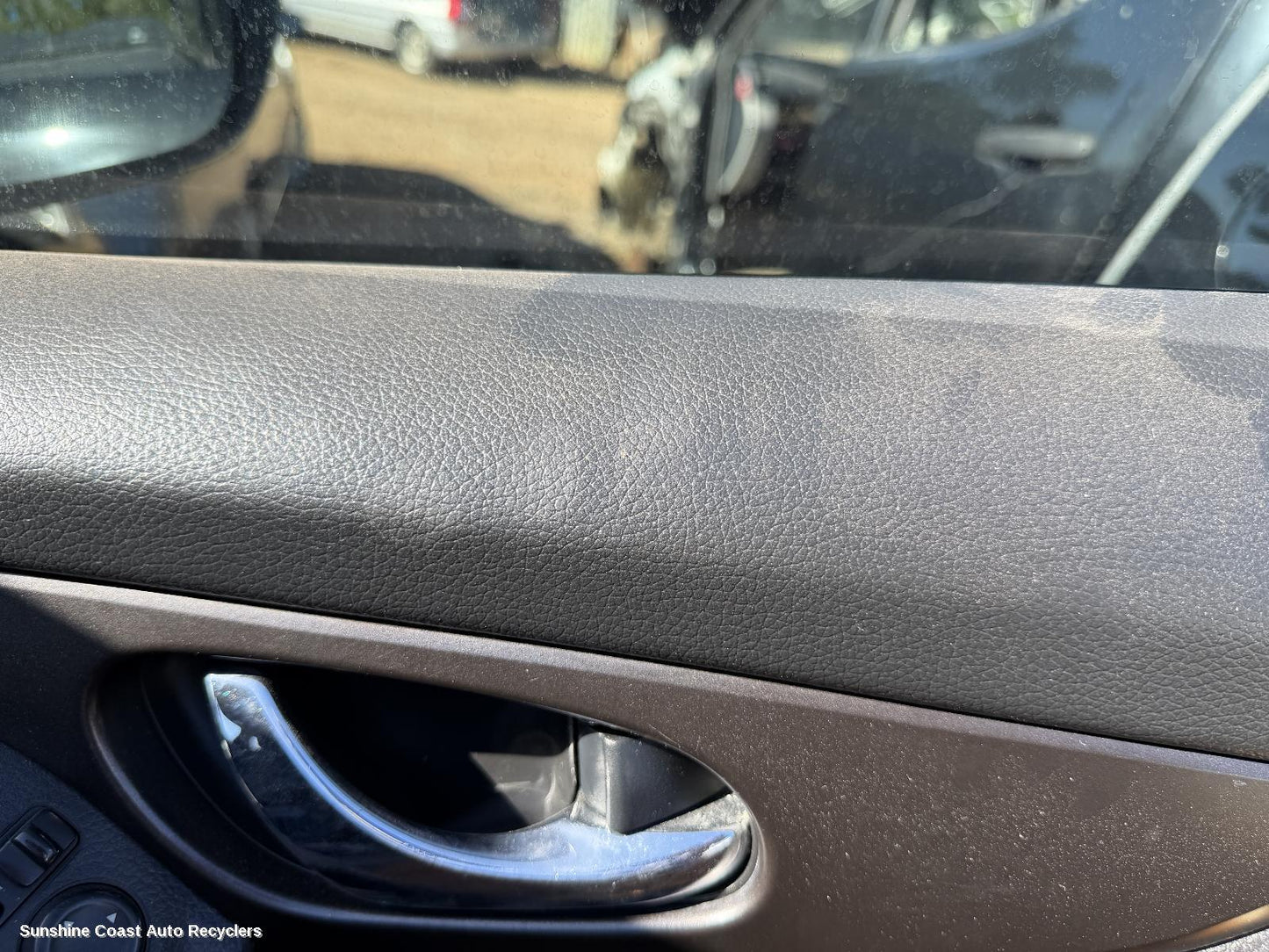 2014 Nissan Xtrail Door Handle
