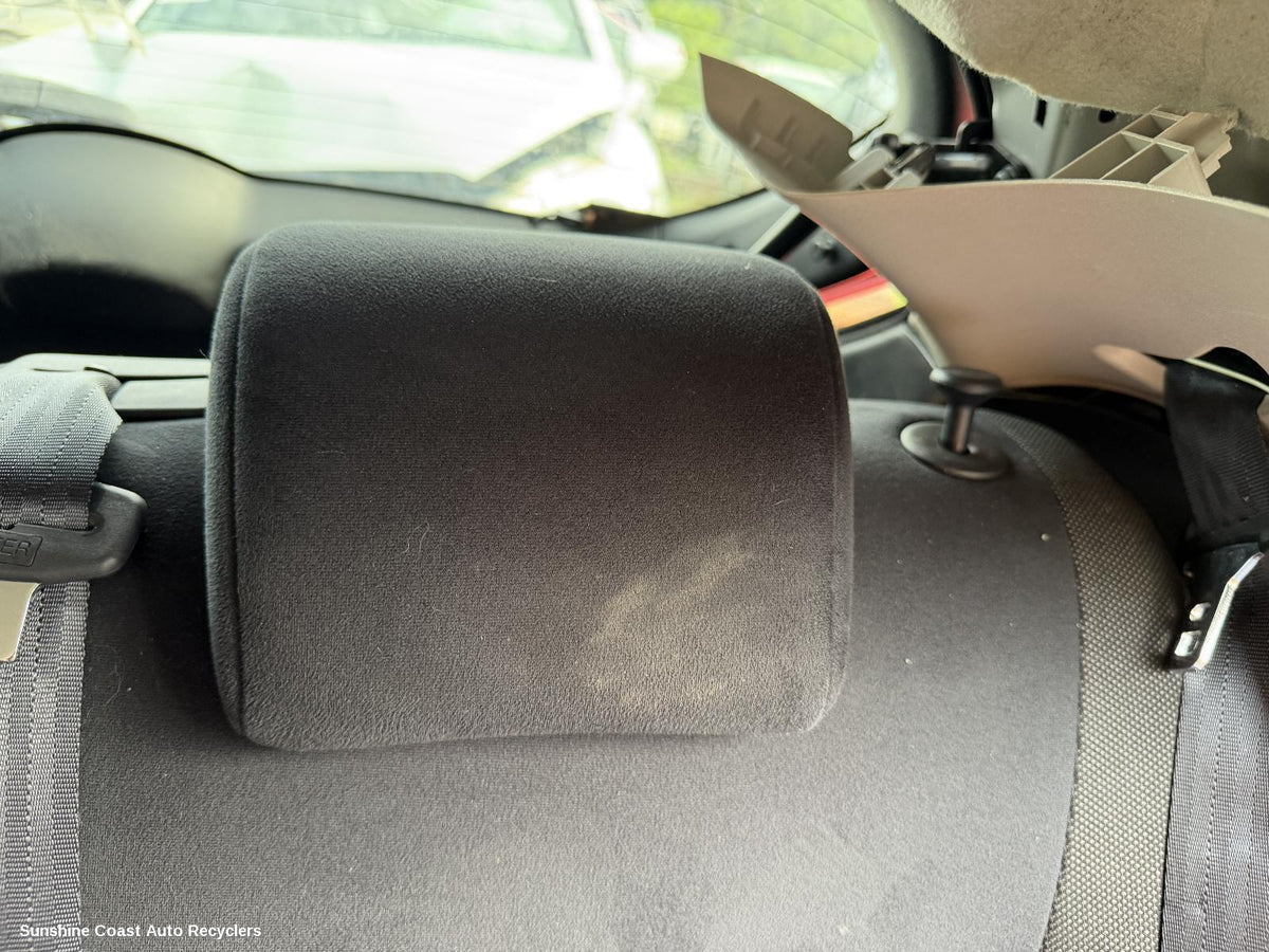 2010-2019 Nissan Juke Headrest