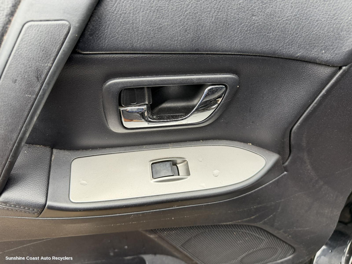 2006-2021 Mitsubishi Pajero Door Handle