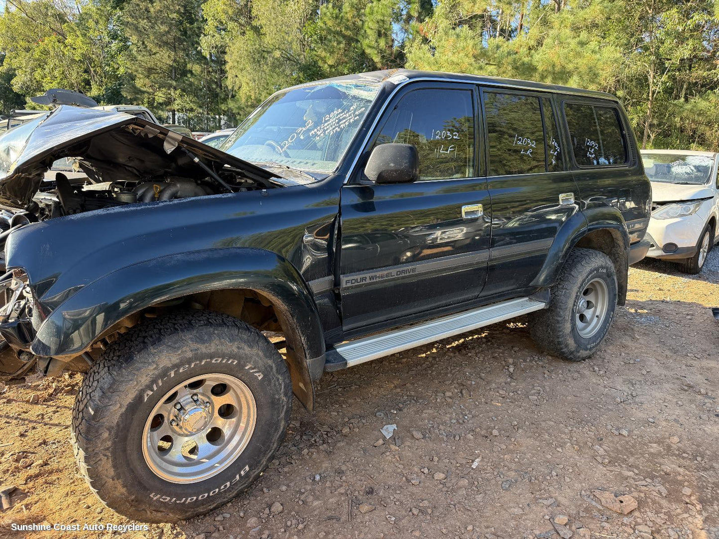 1995-1998 Toyota Landcruiser Right Guard