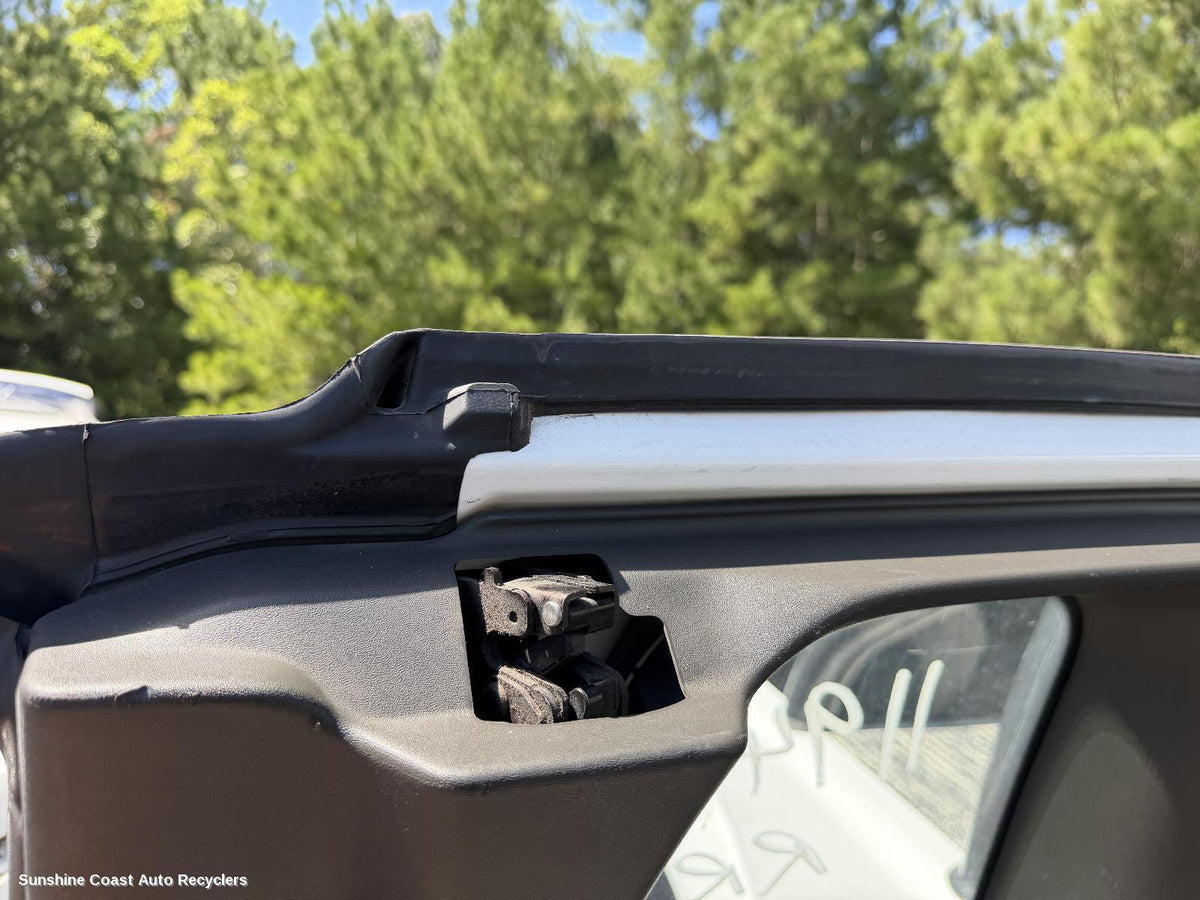 2008-2015 Nissan Navara Door Boot Gate Lock