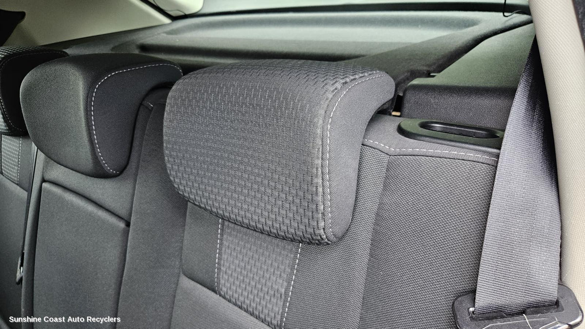 2010-2016 Renault Megane Headrest