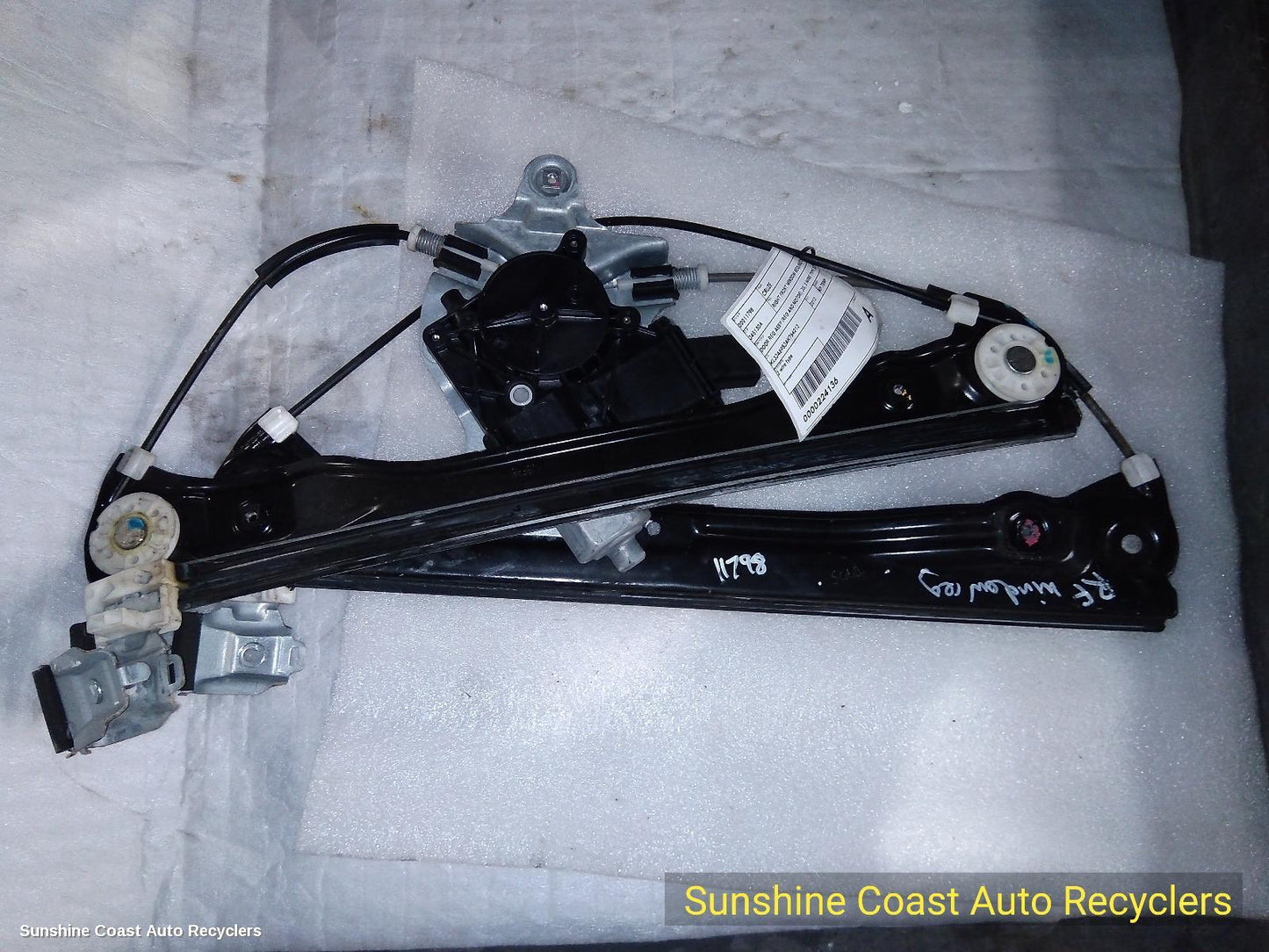 2009-2011 Holden Cruze Right Front Window Reg Motor