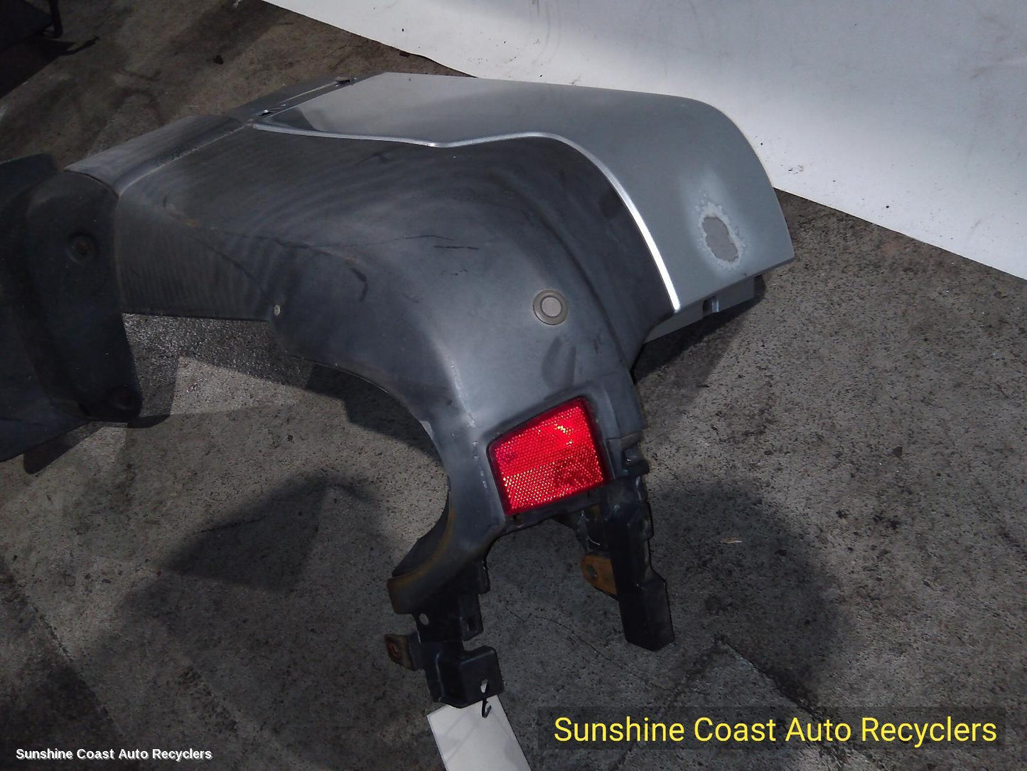 2007 Mitsubishi Pajero Rear Bumper
